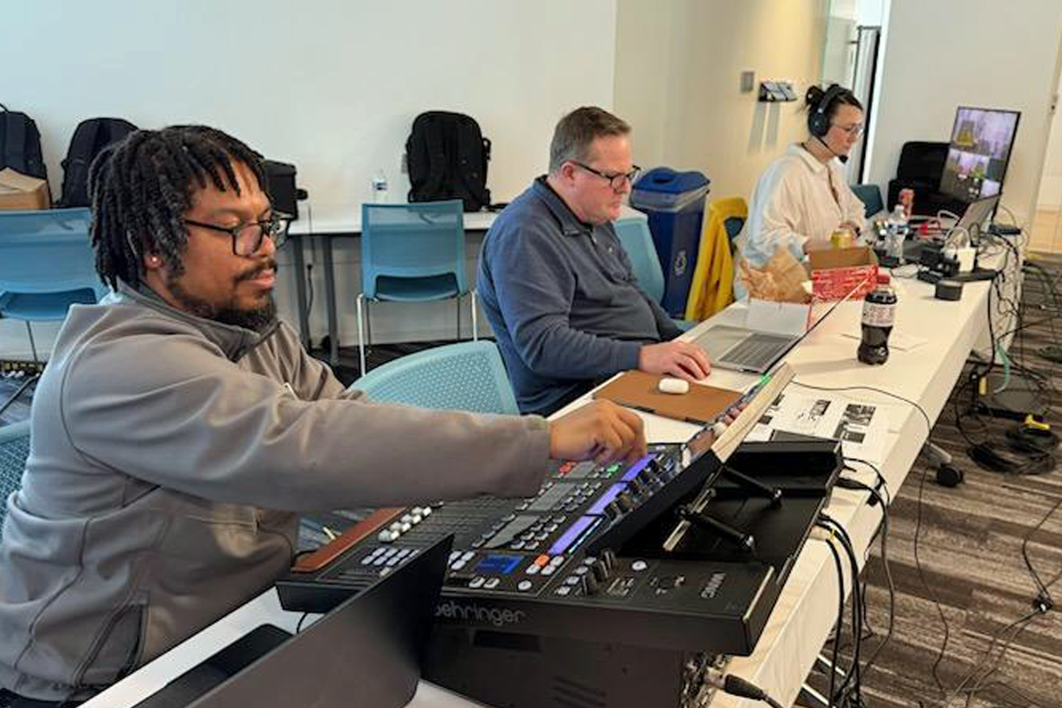 Maximus Quarterly, Video Production The MTI crew attends to every detail, before and during the livestream.